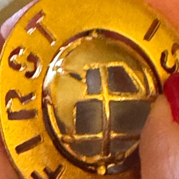 VTG G/T pendant featuring spinning globe w/text “First Issue” on outer ring - Picture 7 of 7